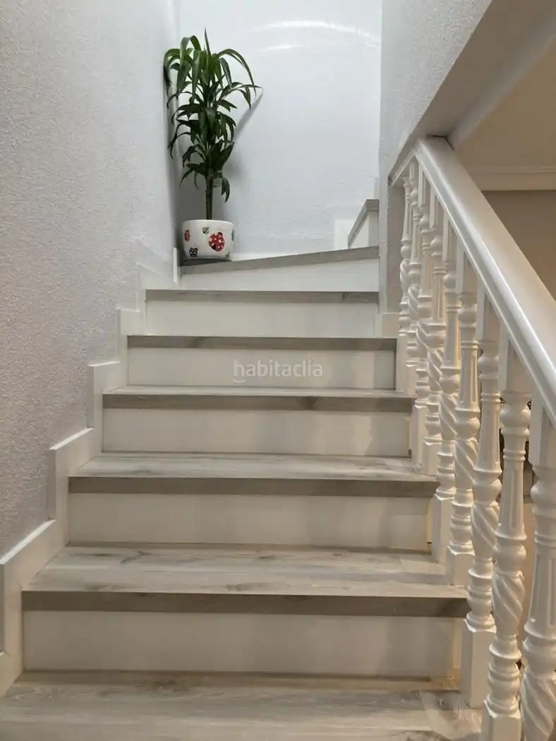 House for sale in Calle Don Calixto Royo 10, imagen 2