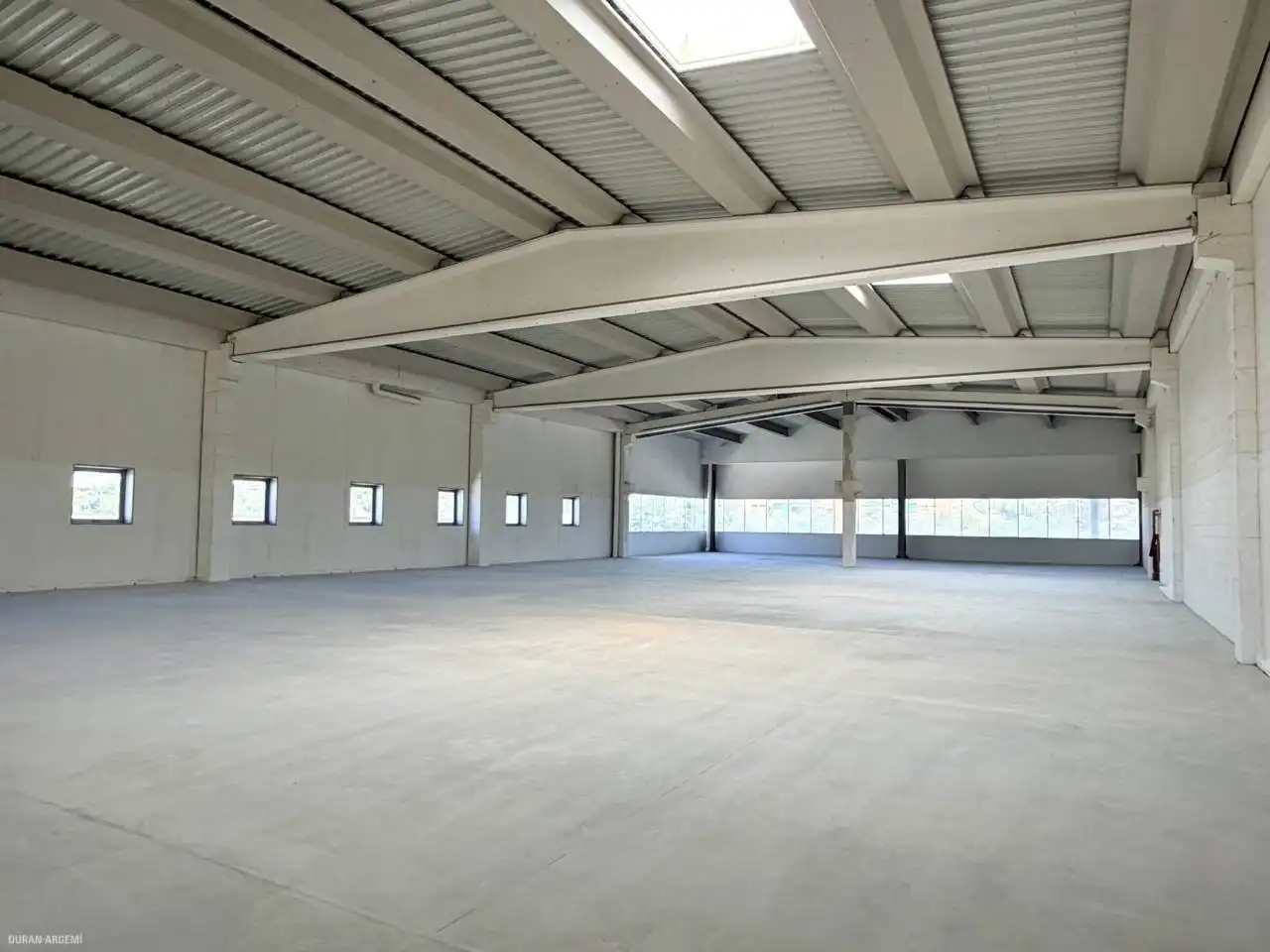 Vista exterior de Nave industrial de alquiler en Terrassa