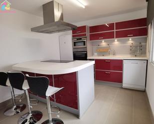 Cuina de Apartament de lloguer en Sotogrande amb Terrassa