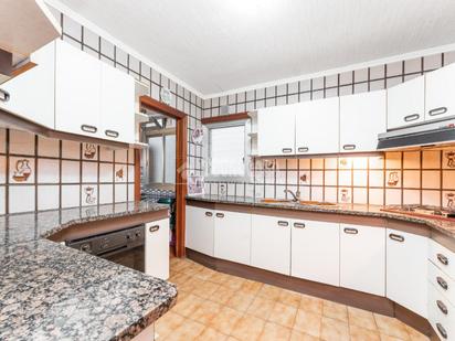 Kitchen of Flat for sale in Vilanova i la Geltrú  with Balcony