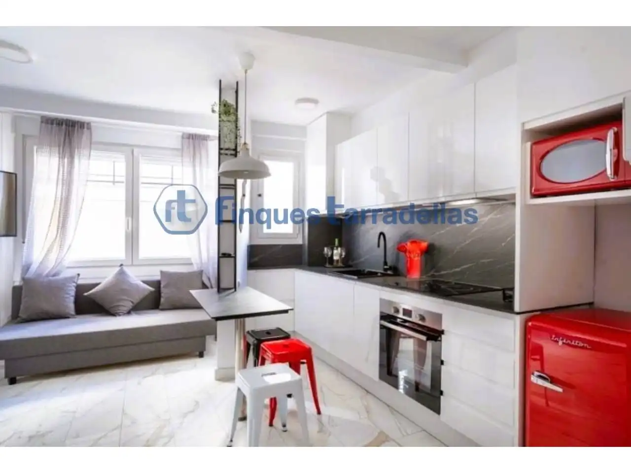 Cocina de Estudio en venta en Blanes con Terraza y Alarma