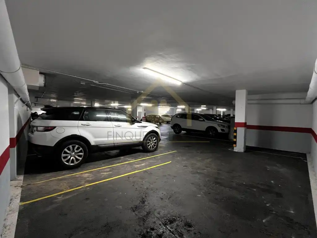 Parking de Ático en venta en Granollers con Aire acondicionado, Calefacción y Terraza