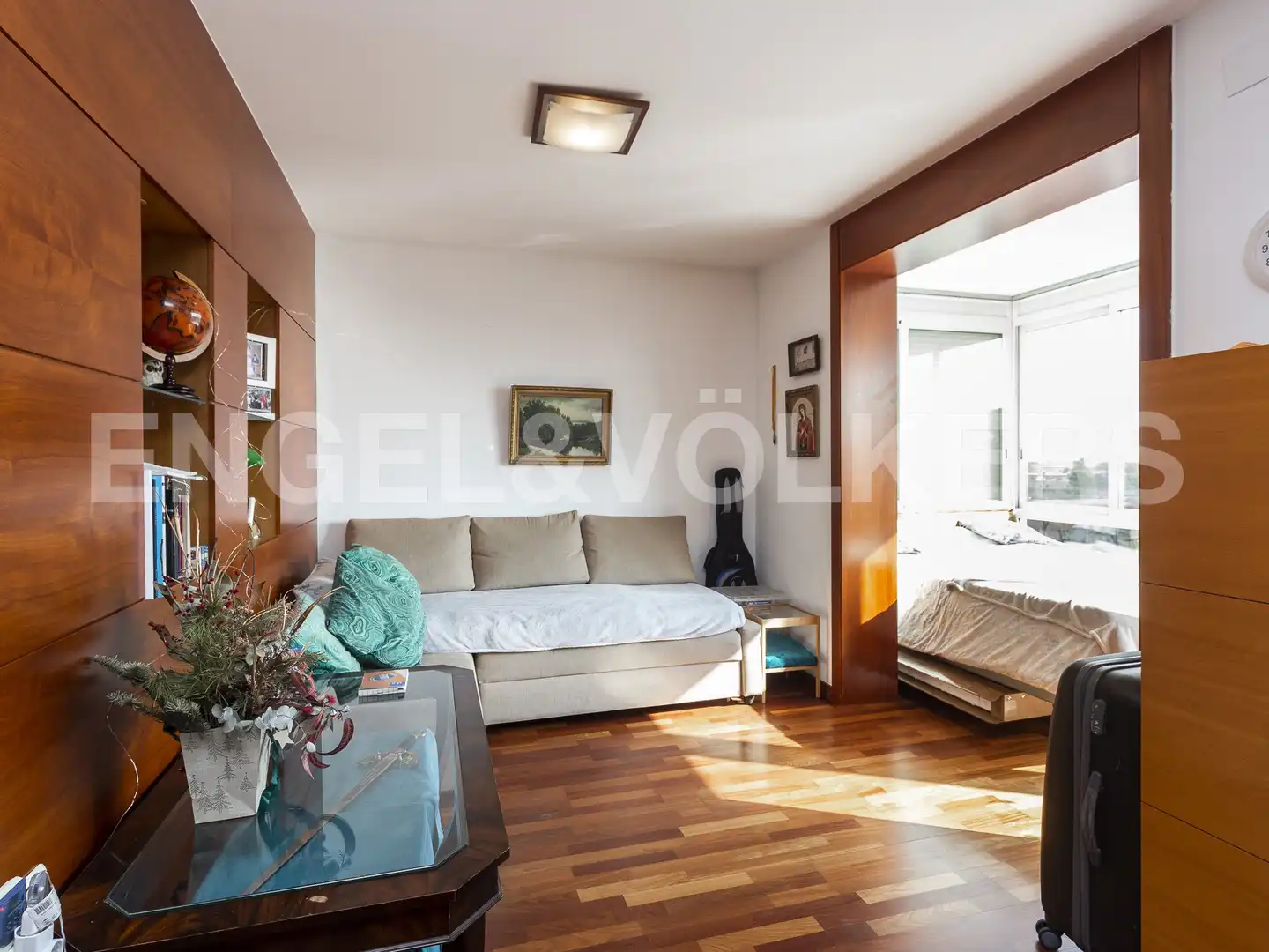 Sala d'estar de Casa o xalet en venda en Castelldefels amb Aire condicionat, Calefacció i Jardí privat
