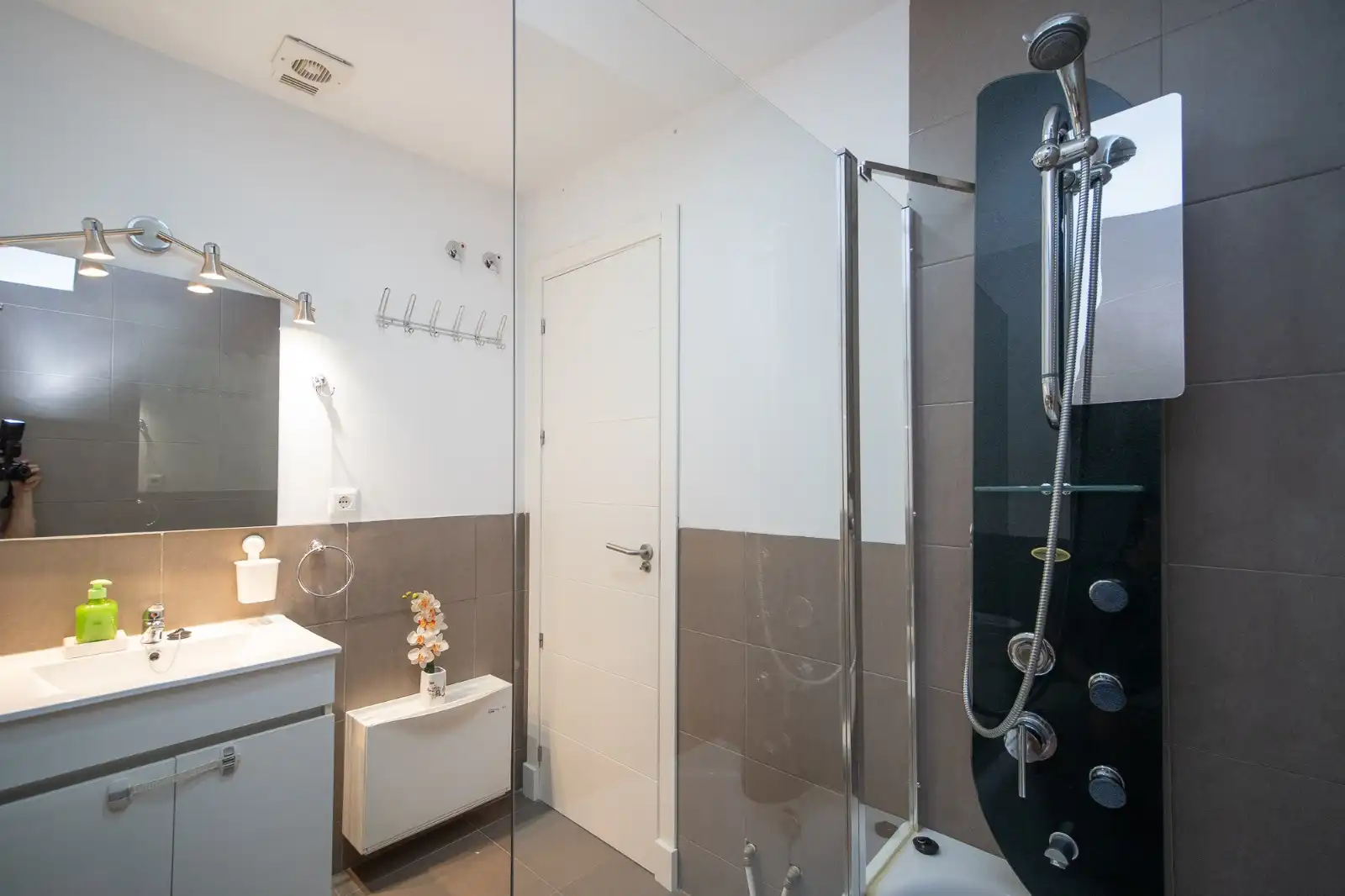 Baño de Apartamento de alquiler en Sanlúcar de Barrameda con Terraza, Amueblado y Horno