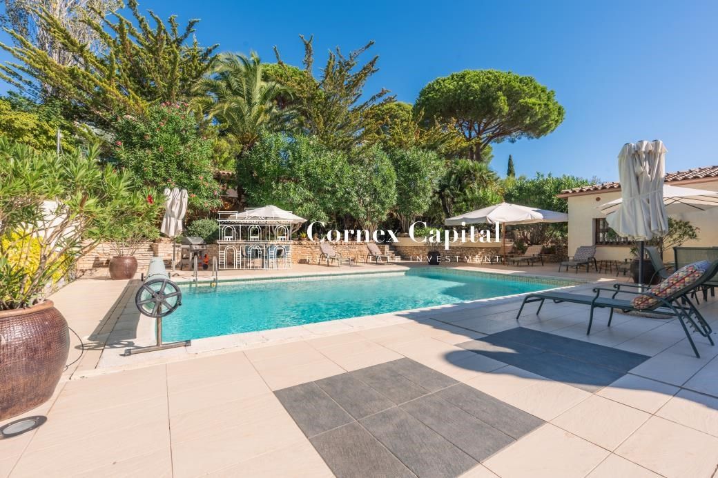 Garden of House or chalet for sale in L'Estartit  with Air Conditioner, Heating and Private garden