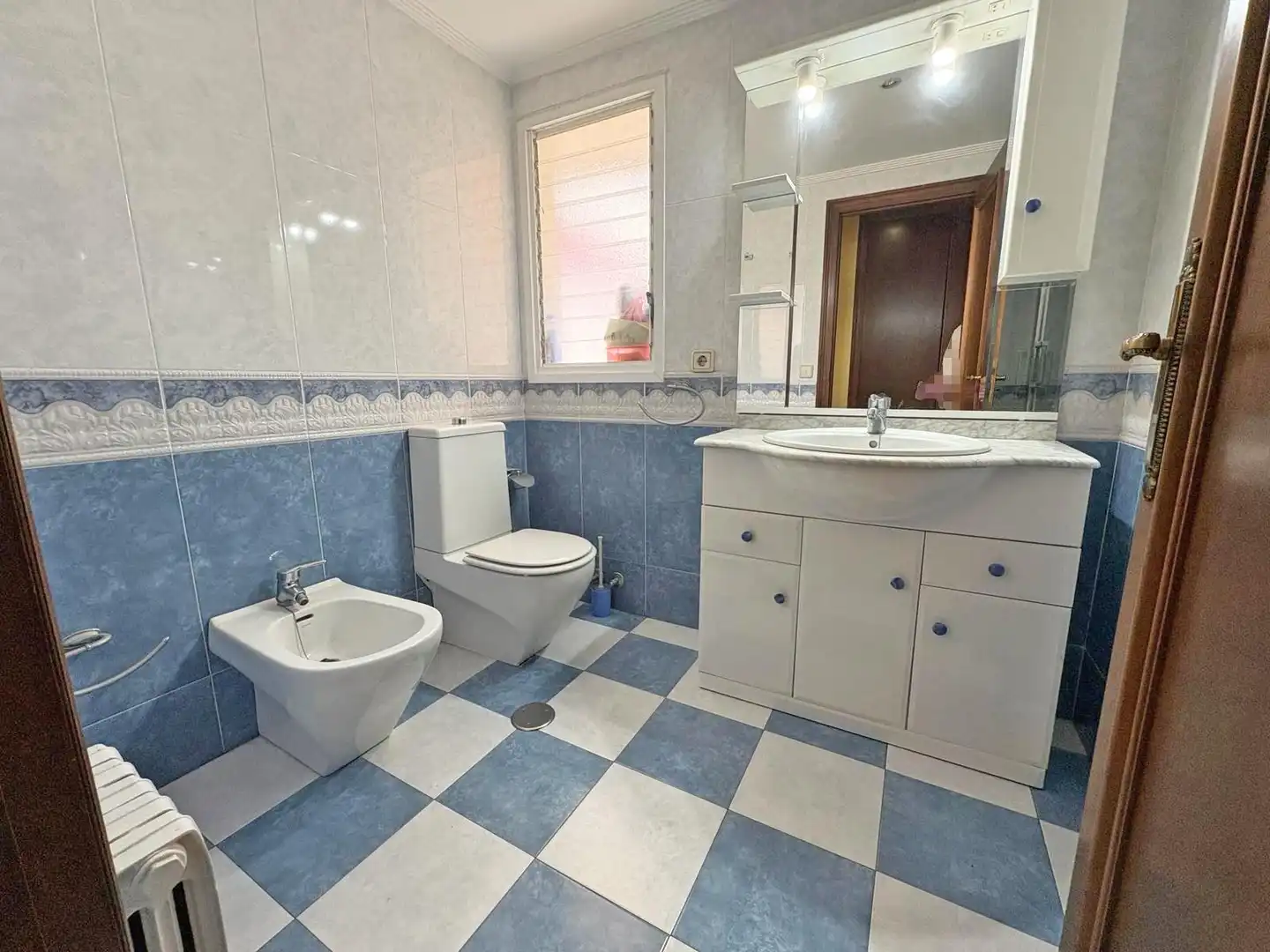 Badezimmer von Wohnung zum Verkauf in Alicante / Alacant mit Klimaanlage, Heizung und Terrasse