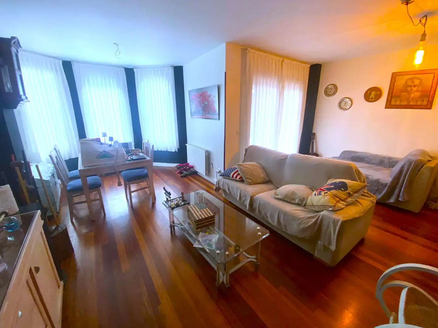 Sala de estar de Casa o chalet en venta en Castro-Urdiales con Calefacción, Jardín privado y Parquet