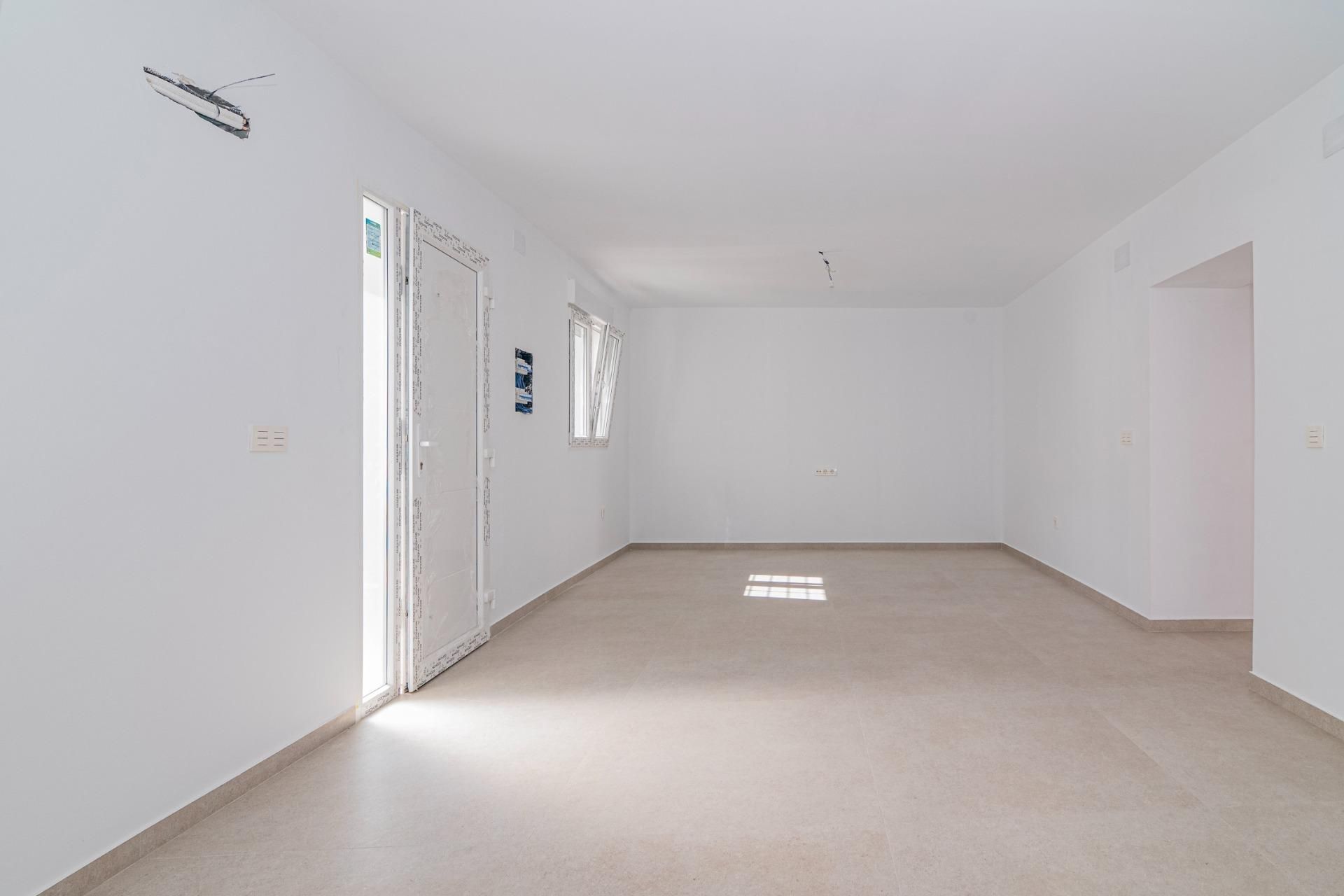 Casa adosada en venda a Calle del Fuerte, Residencial Triana - Barrio Alto