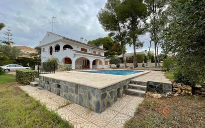 Vista exterior de Casa o xalet en venda en Llíria amb Aire condicionat, Calefacció i Jardí privat