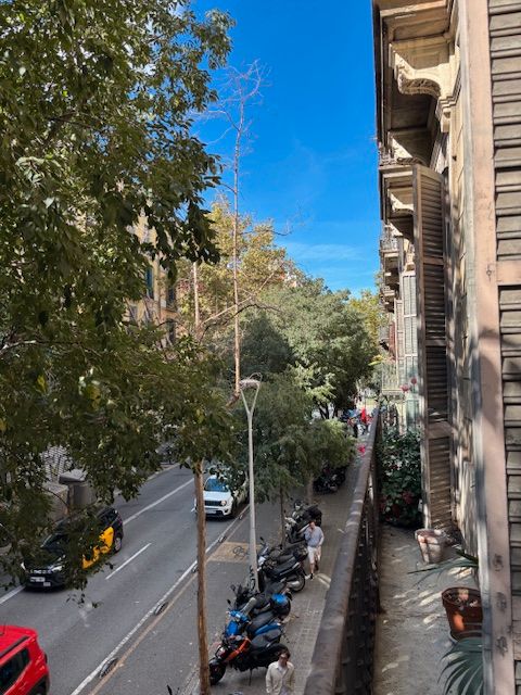 Vista exterior de Local de lloguer en  Barcelona Capital amb Aire condicionat, Calefacció i Parquet