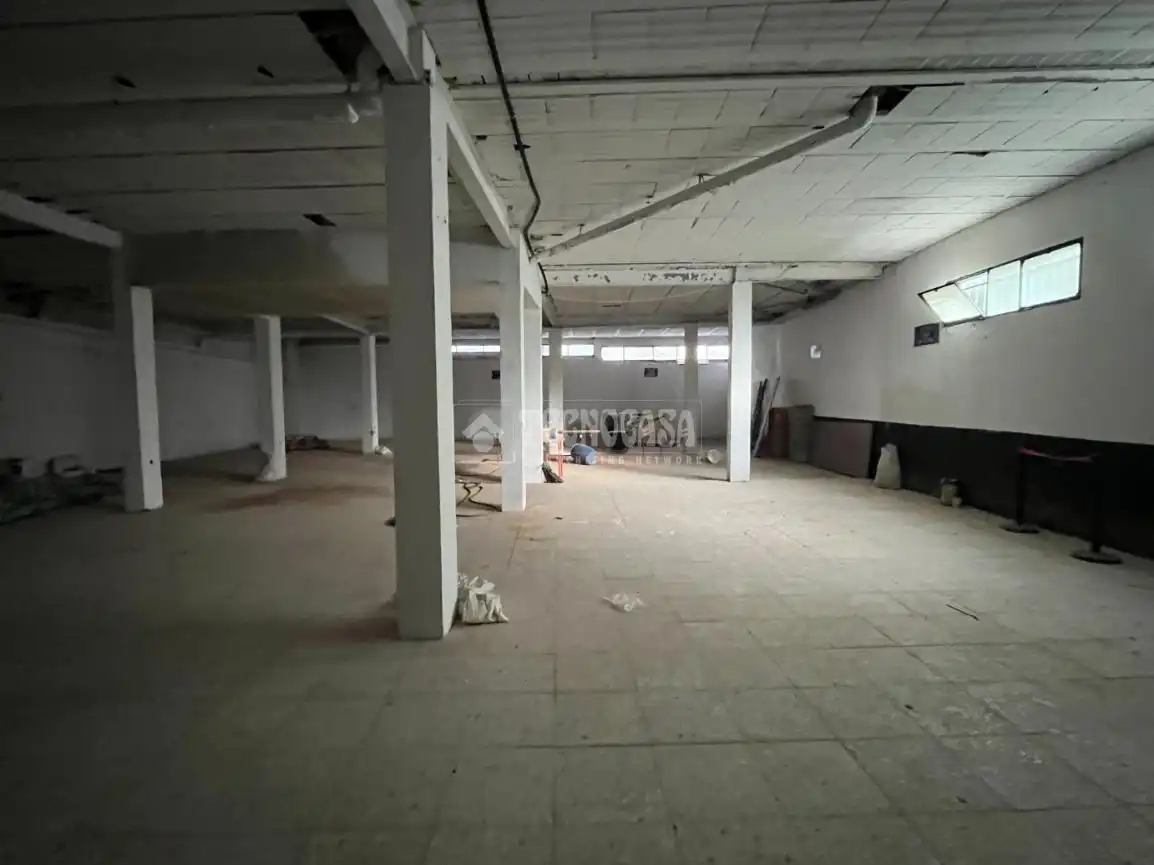 Local comercial de lloguer a Centro, imagen 2