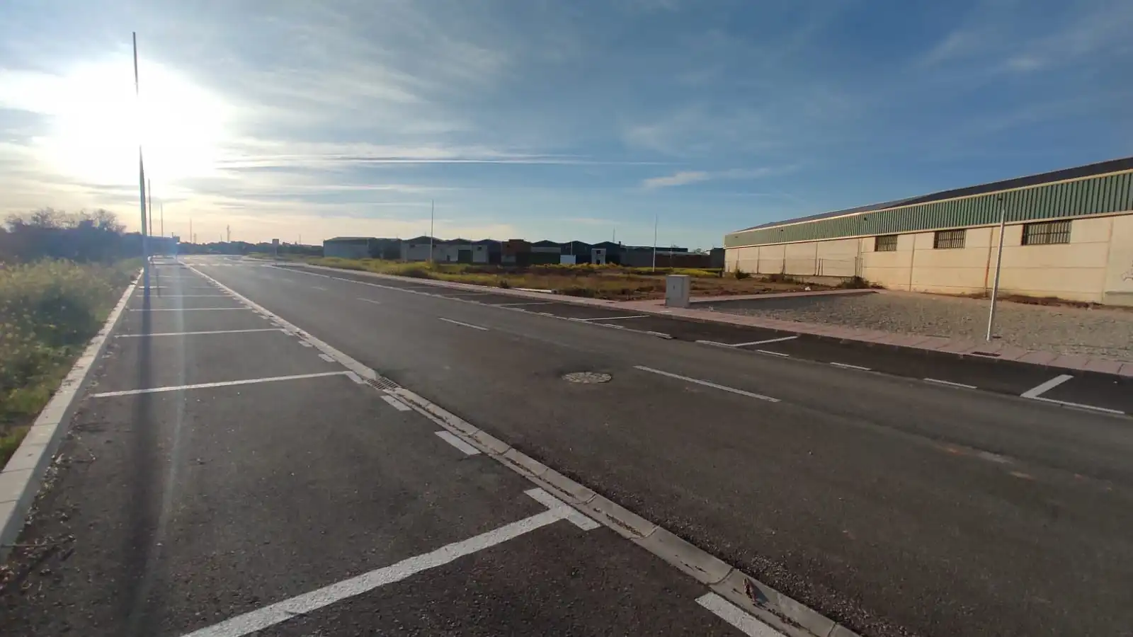 Fabrikhallen zur Miete in Baeza