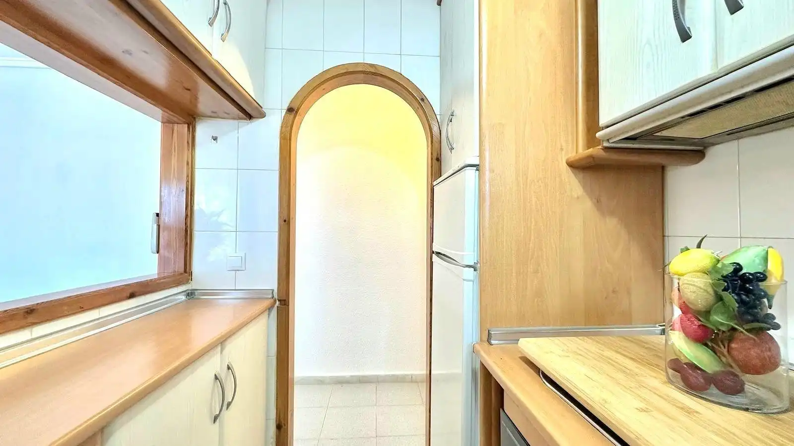 Cuina de Estudi en venda en Torrevieja amb Aire condicionat, Terrassa i Moblat