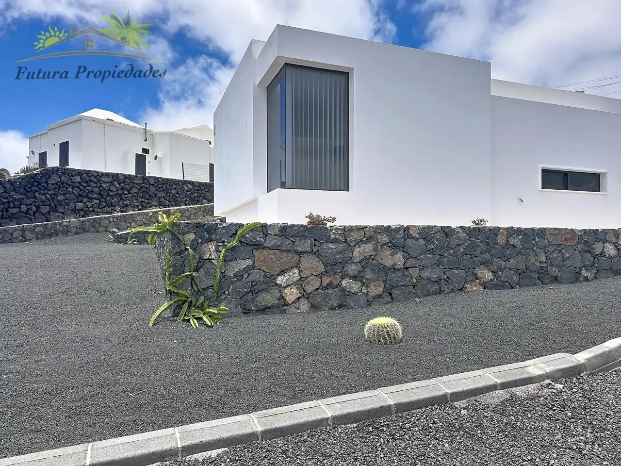 Vista exterior de Casa o xalet en venda en Yaiza amb Aire condicionat