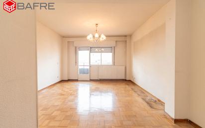 Living room of Flat for sale in  Madrid Capital  with Air Conditioner, Heating and Terrace