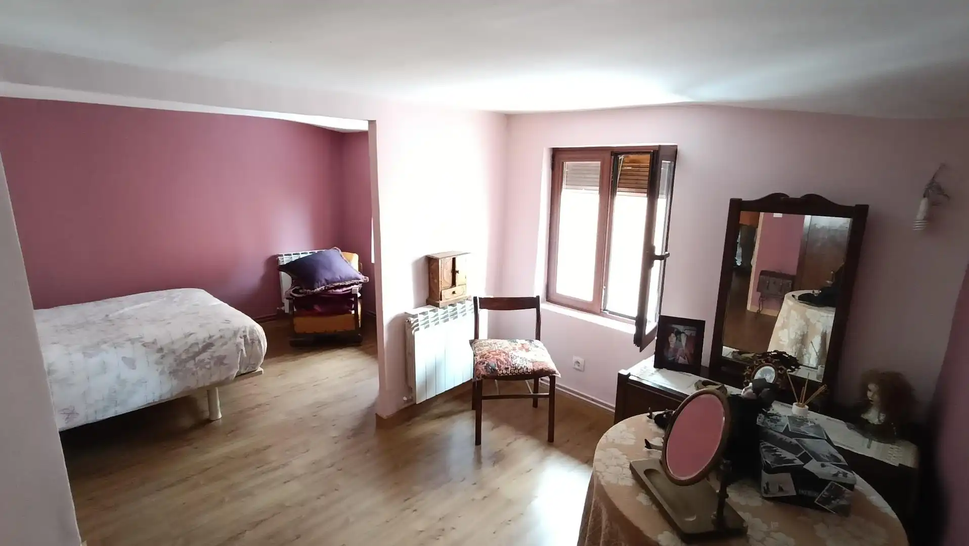 Bedroom of Detached homes for sale in Madrigal del Monte  with Heating and Terrace