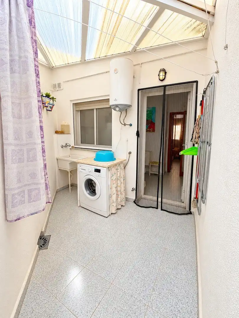 Casa amb terrassa en venda a Pasaje los alcazares, imagen 9