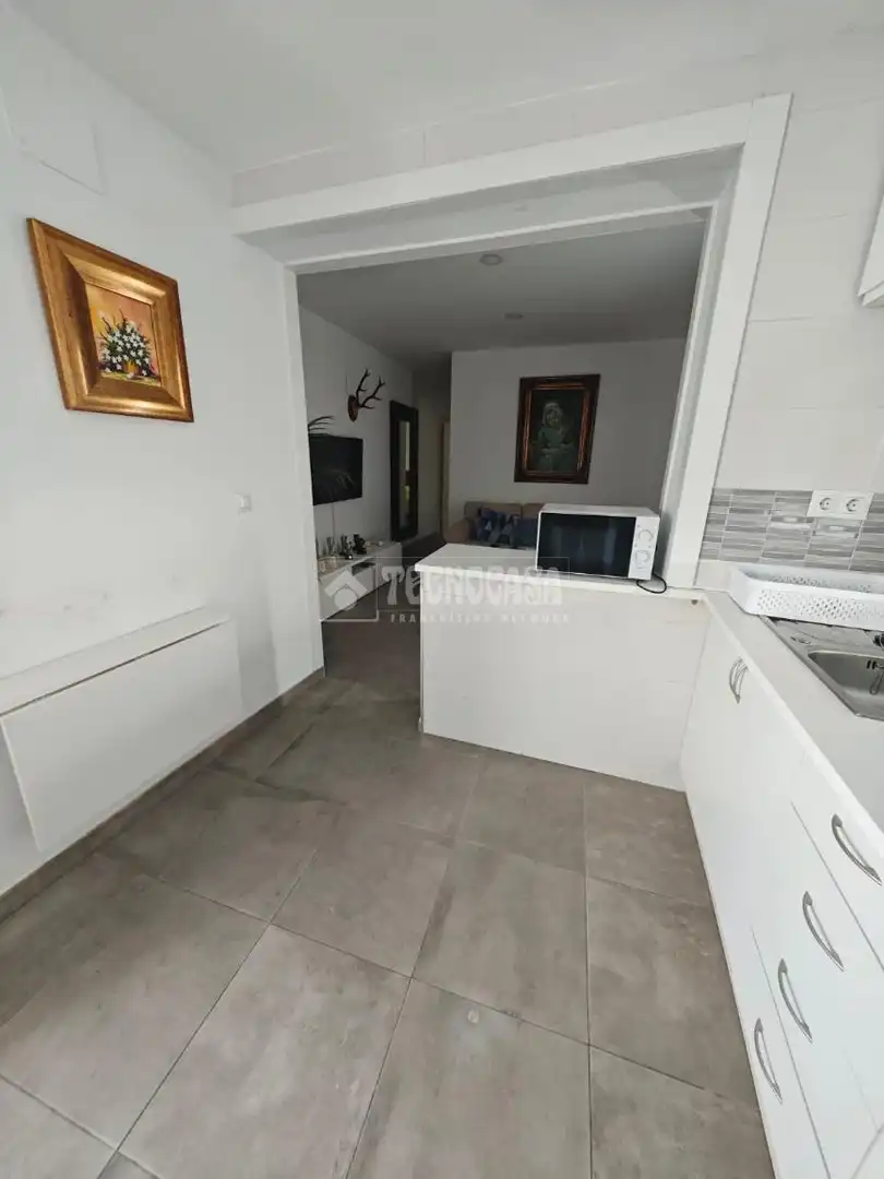 Habitación de Casa adosada en venta en Tomares