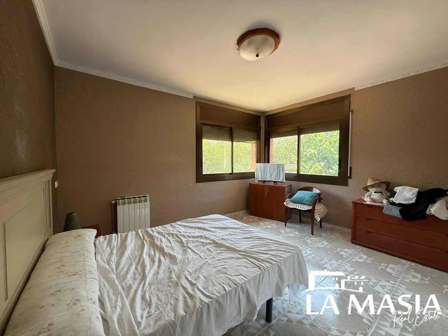 Dormitori de Casa o xalet en venda en Canyelles amb Calefacció, Jardí privat i Traster
