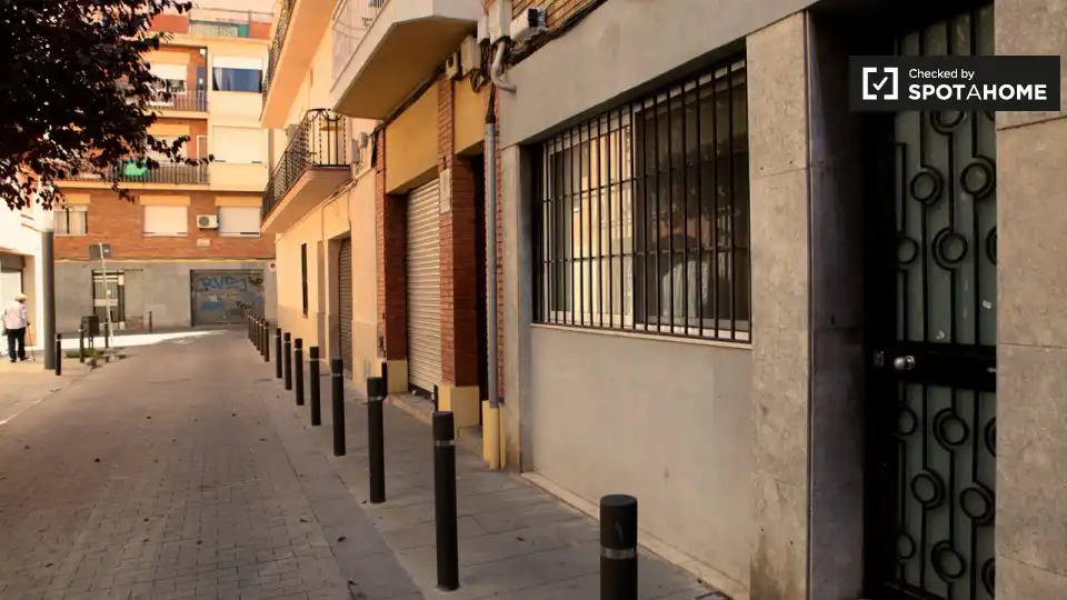 Vista exterior de Piso de alquiler en Barcelona con Aire acondicionado, Calefacción y Amueblado