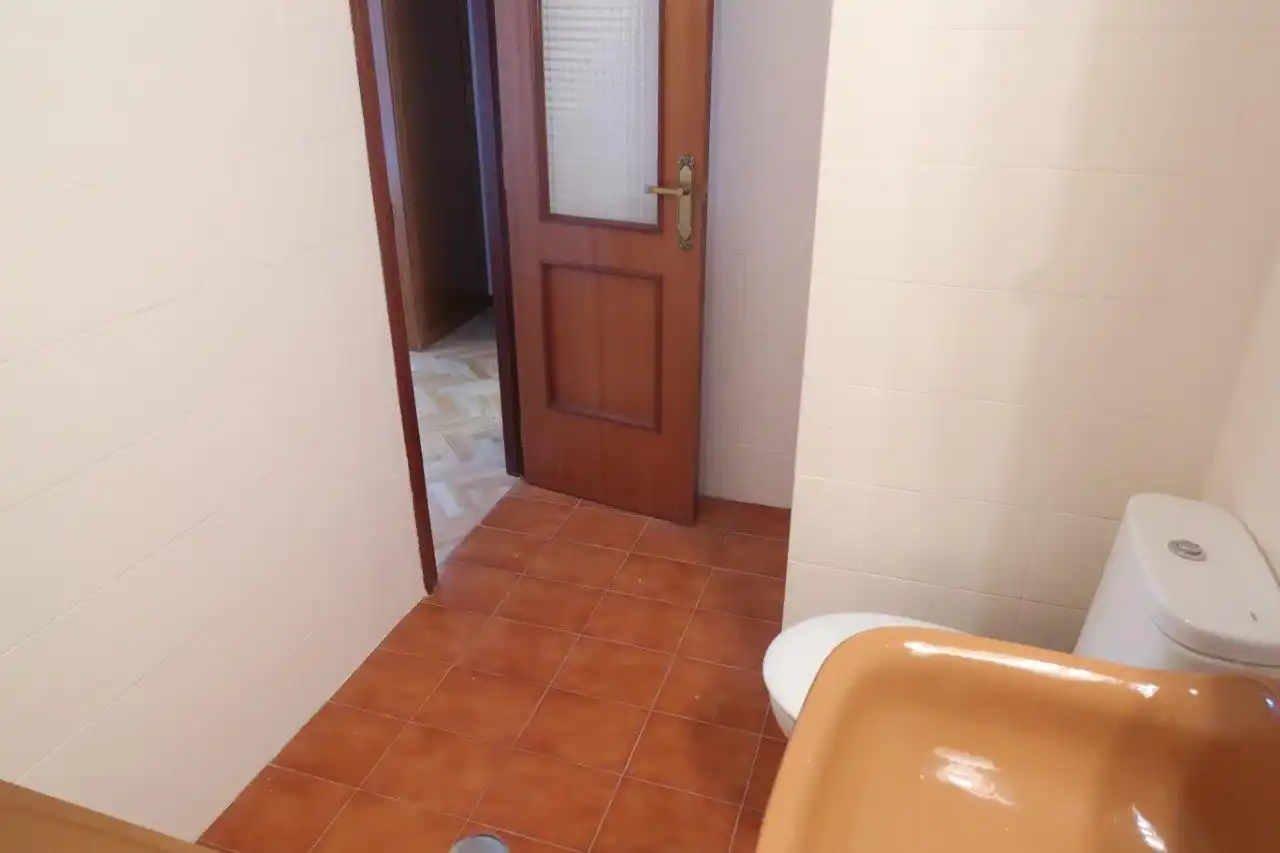 Bathroom of Flat for rent in A Coruña Capital   with Heating and Furnished
