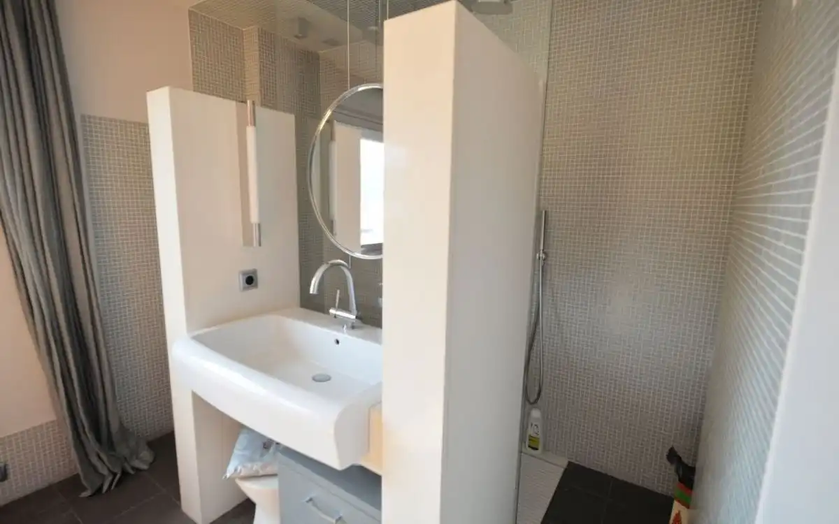 Bathroom of Attic for sale in Olot  with Air Conditioner, Heating and Terrace