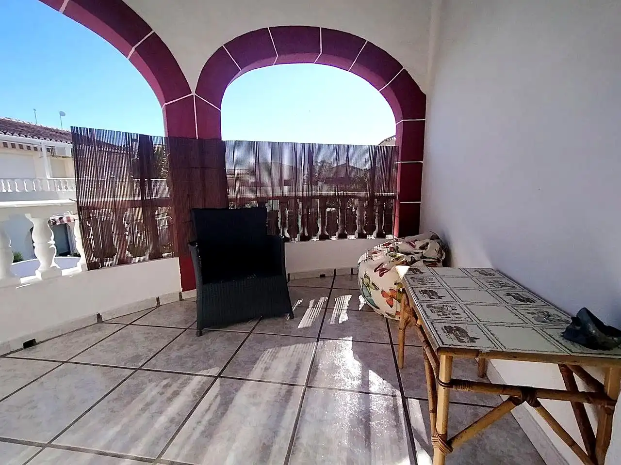 Terrassa de Casa o xalet en venda en Oliva amb Aire condicionat, Jardí privat i Terrassa