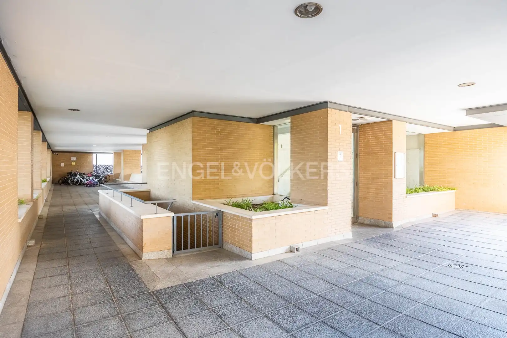 Terrace of Flat for sale in Sevilla  with Air Conditioner, Heating and Private garden