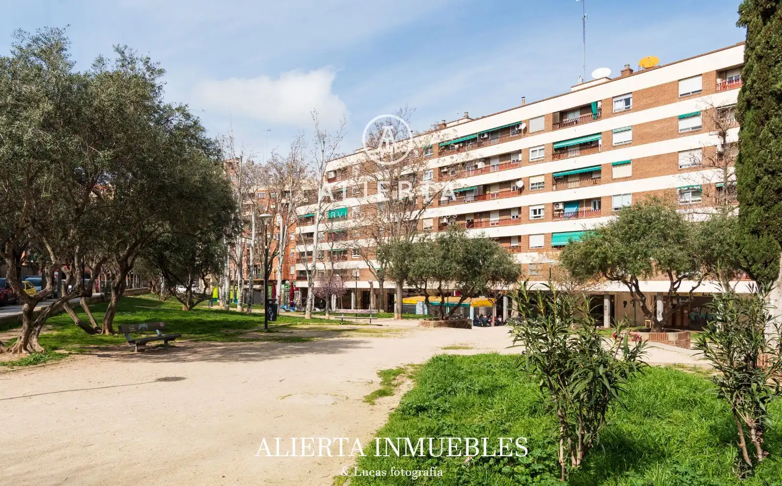 Exterior view of Flat for sale in Zaragoza  with Heating, Terrace and Swimming Pool