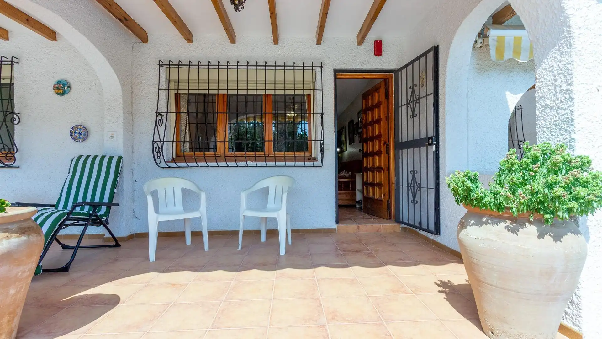 Casa adosada de alquiler en El Campello con Aire acondicionado, Jardín privado y Terraza
