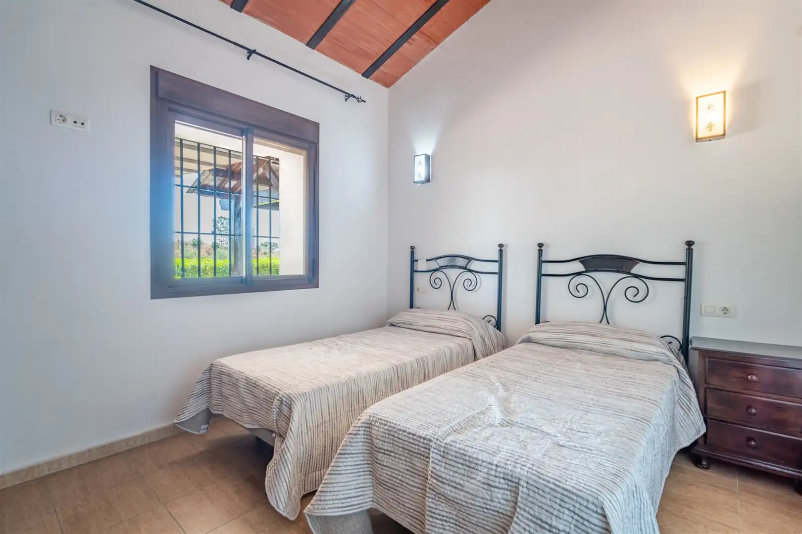 Dormitori de Casa o xalet en venda en Cártama