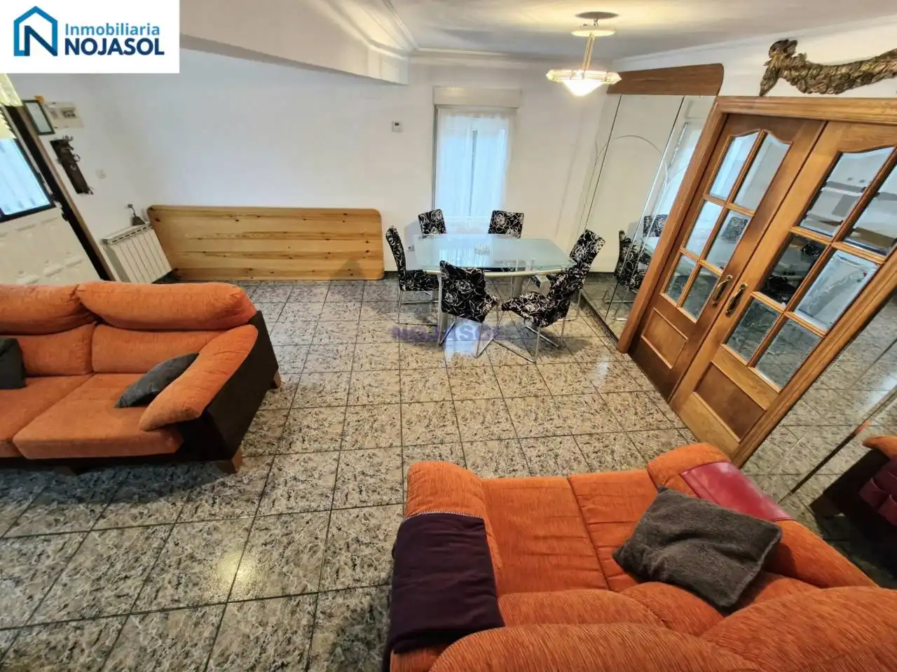 Sala de estar de Casa adosada en venta en Noja con Calefacción, Jardín privado y Amueblado