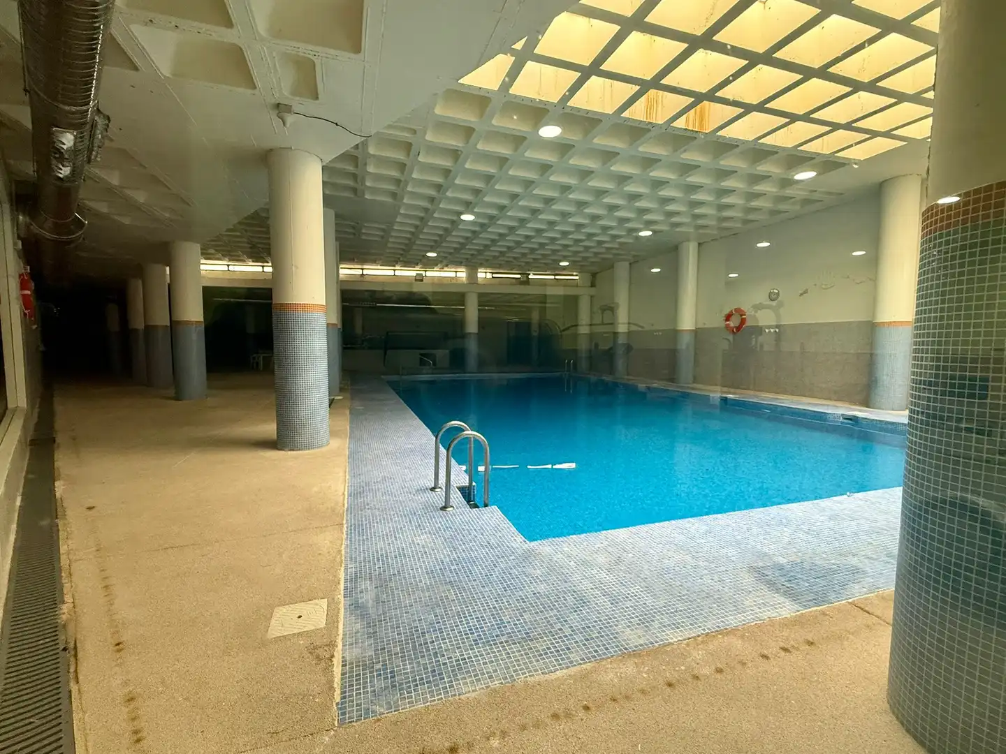 Piscina de Piso en venta en Cedillo del Condado con Aire acondicionado, Trastero y Piscina
