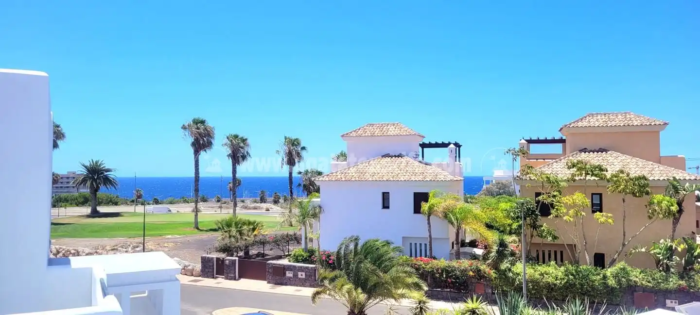 Vista exterior de Casa o chalet en venta en San Miguel de Abona con Terraza y Piscina