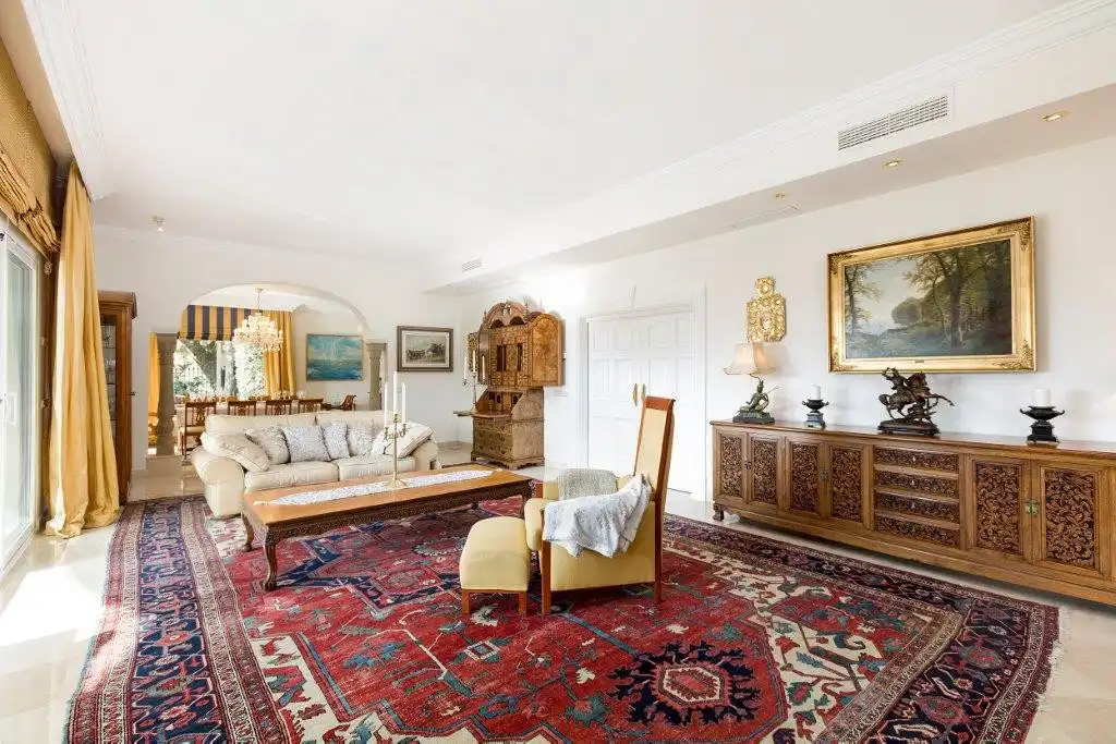 Sala de estar de Casa o chalet en venta en Benahavís con Aire acondicionado, Calefacción y Terraza