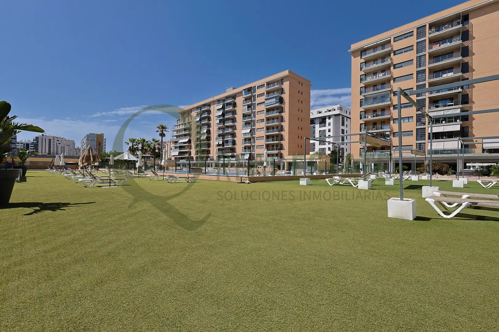 Pis amb piscina en venda a Avenida MAESTRO JOSE GARBERI, imagen 32