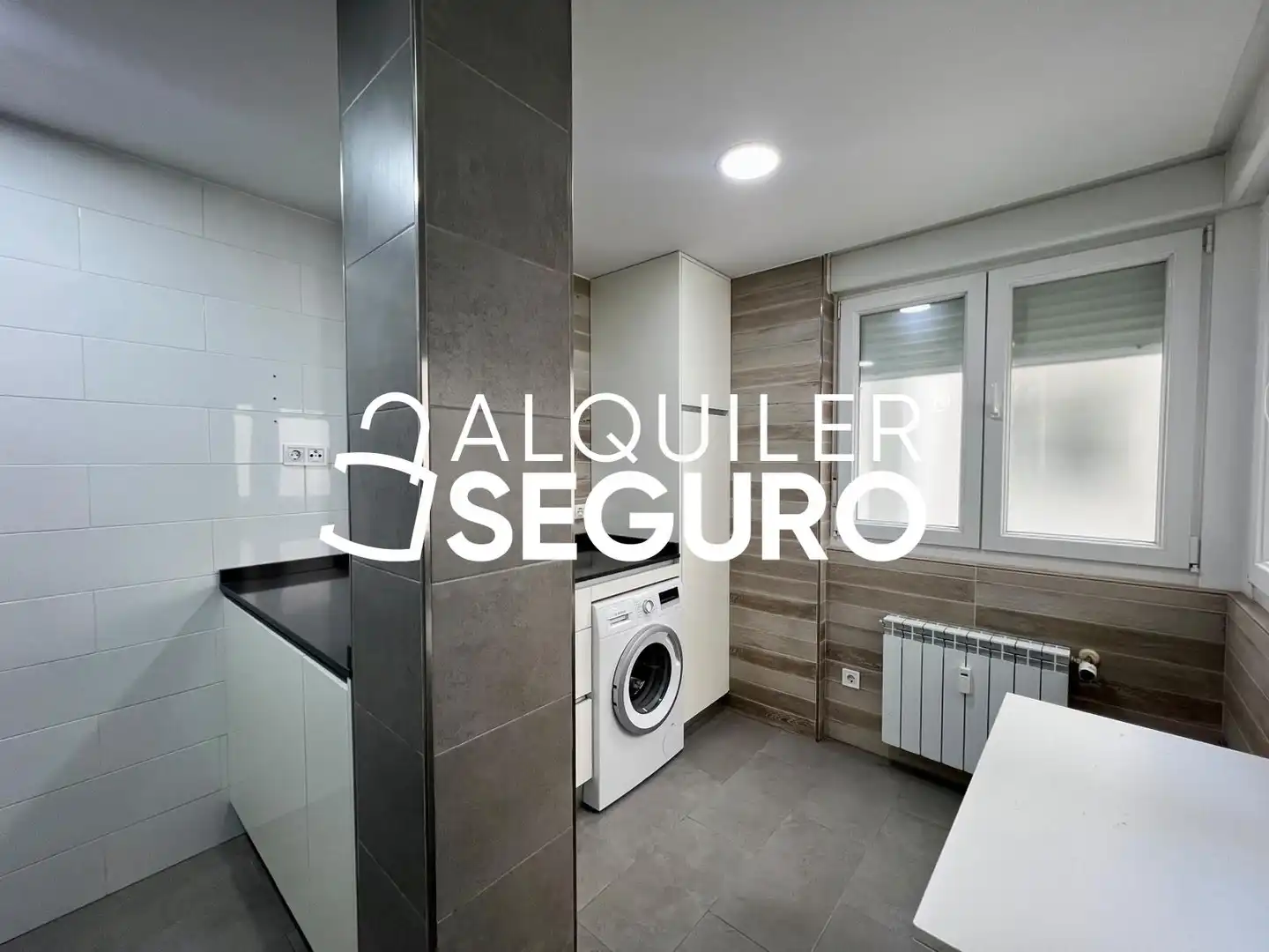 Kitchen of Flat for rent in Madrid  with Air Conditioner, Heating and Furnished
