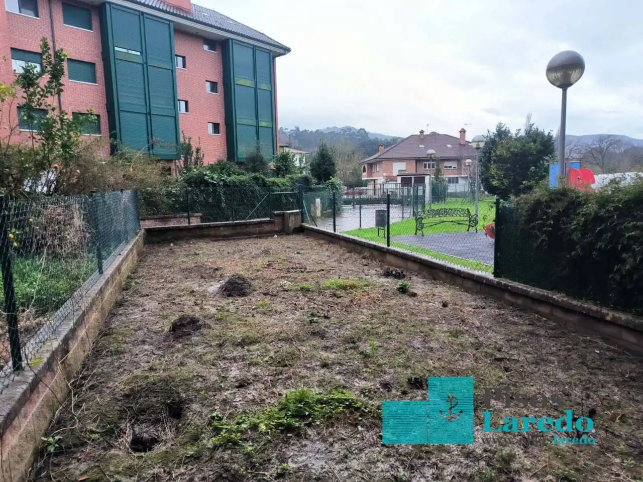 Flat with garden for sale in Calle barrio la somadilla