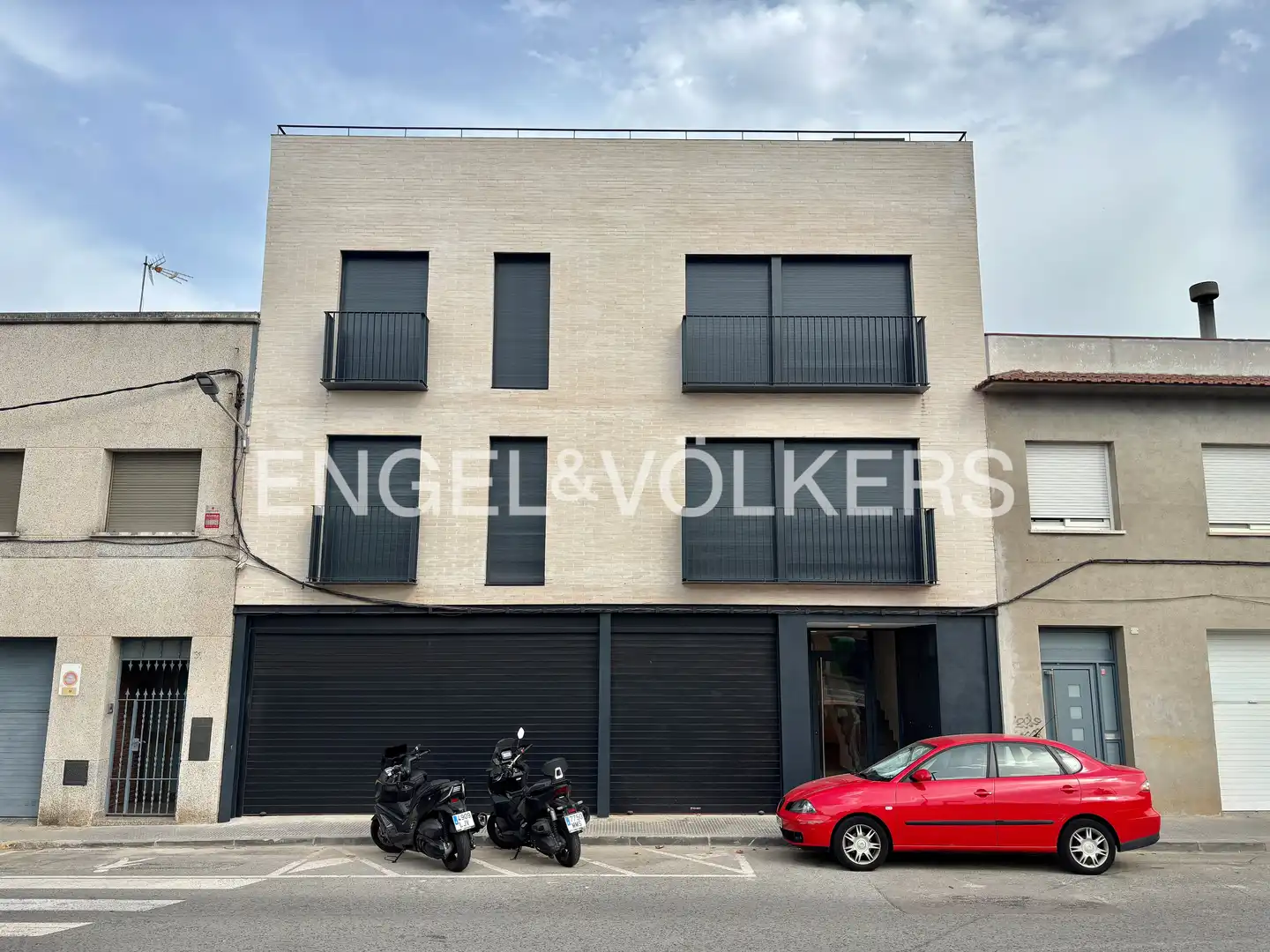 Vista exterior de Àtic en venda en Santa Perpètua de Mogoda amb Aire condicionat, Calefacció i Parquet