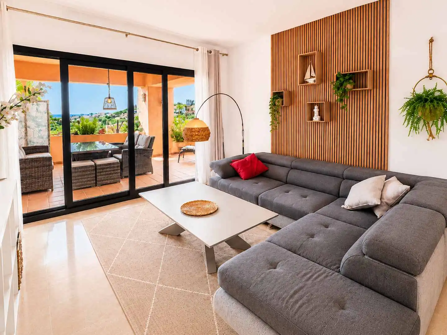 Sala de estar de Apartamento en venta en Manilva con Aire acondicionado, Calefacción y Terraza