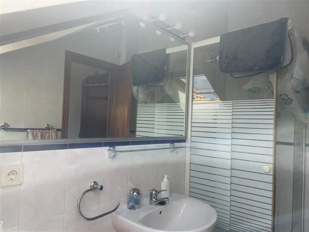 Bathroom of Flat for sale in San Vicente de la Barquera  with Heating, Parquet flooring and Furnished