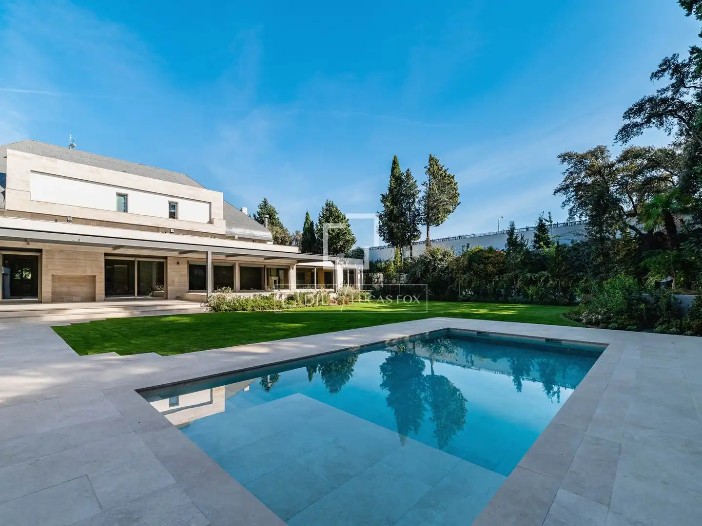 Villa con piscina in vendita a El Soto de la Moraleja