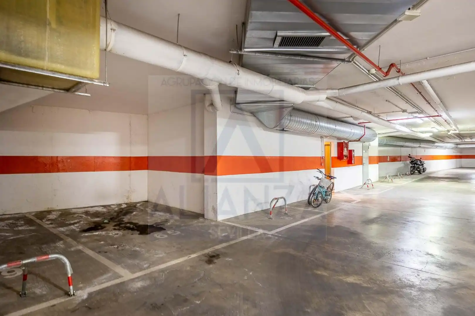 Parkplatz von Maisonette zum Verkauf in Gines mit Klimaanlage, Terrasse und Abstellraum
