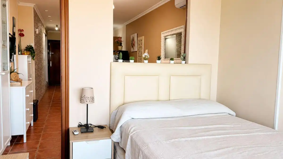 Dormitori de Apartament en venda en Torremolinos amb Aire condicionat, Calefacció i Moblat