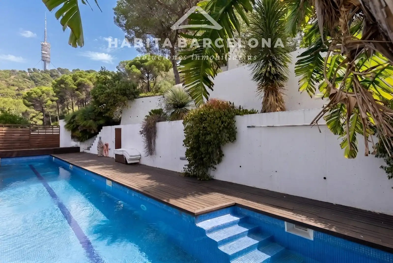 Maison avec piscine à louer à Carrer de Palafolls