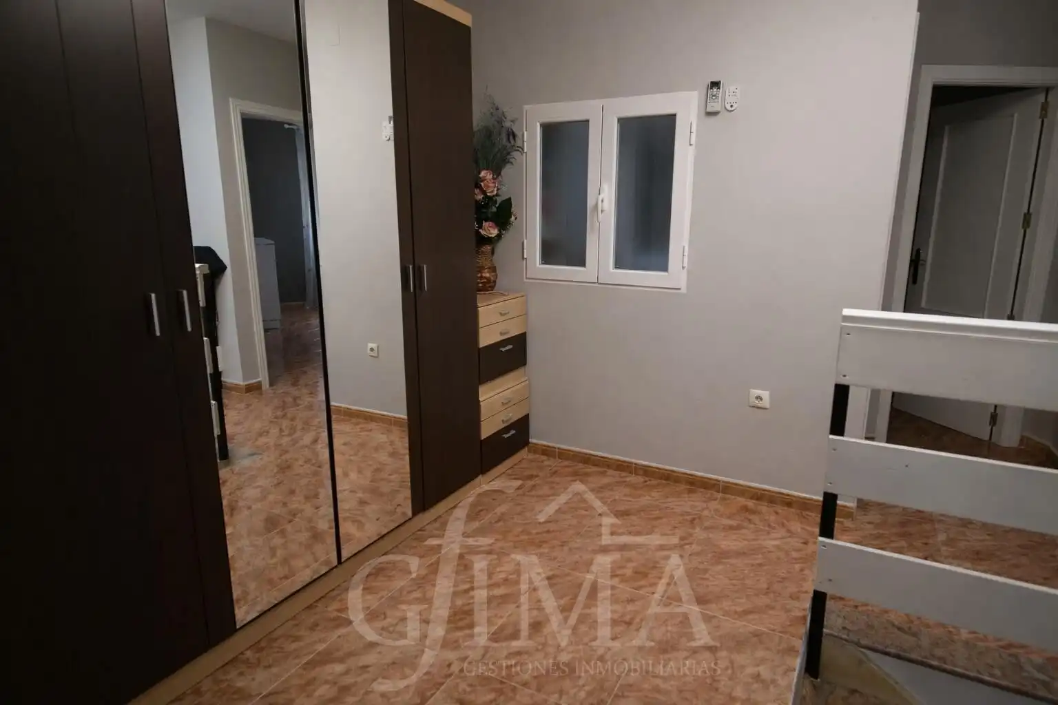 Dormitori de Casa o xalet en venda en Tomelloso amb Aire condicionat, Calefacció i Terrassa