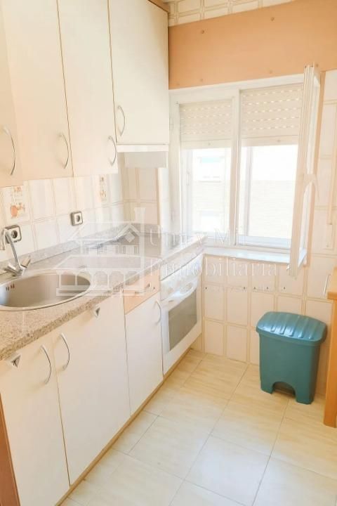 Cocina de Piso en venta en Salamanca Capital con Calefacción, Terraza y Trastero