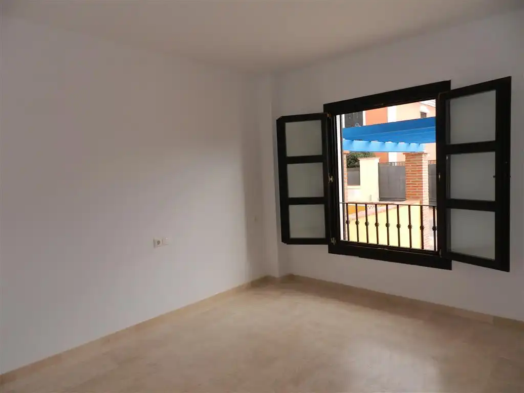 Habitación de Casa adosada en venta en Marbella con Aire acondicionado, Calefacción y Terraza