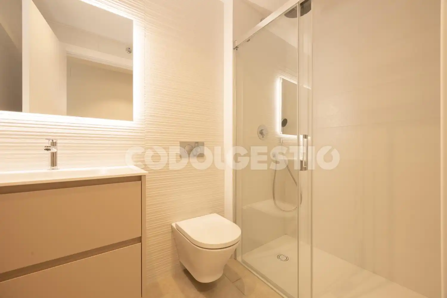 Bathroom of Flat for sale in Vic  with Terrace