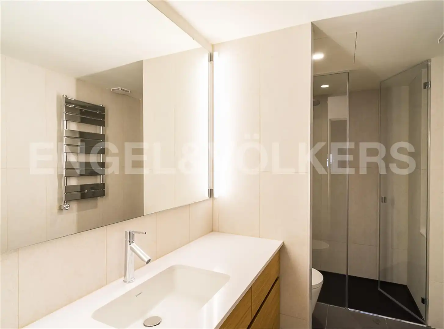 Planta baja en venta en Dreta de l'Eixample